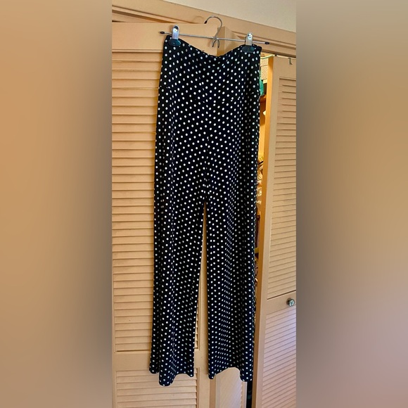 Aerolina Palazzo pants: stretchy, comfortable, flattering, fashionable size med - Picture 2 of 6